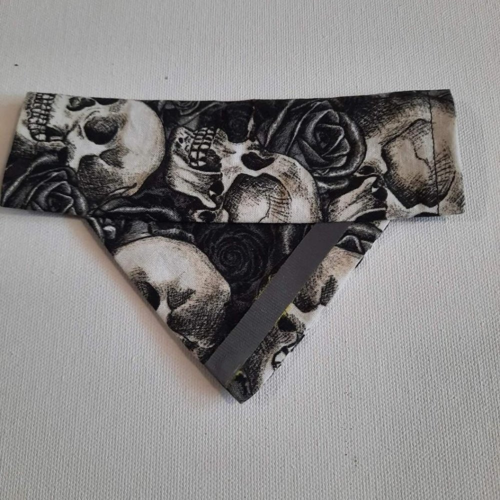 Fancy Pet Scarf Dog Bandana  Skull & Roses Reflector